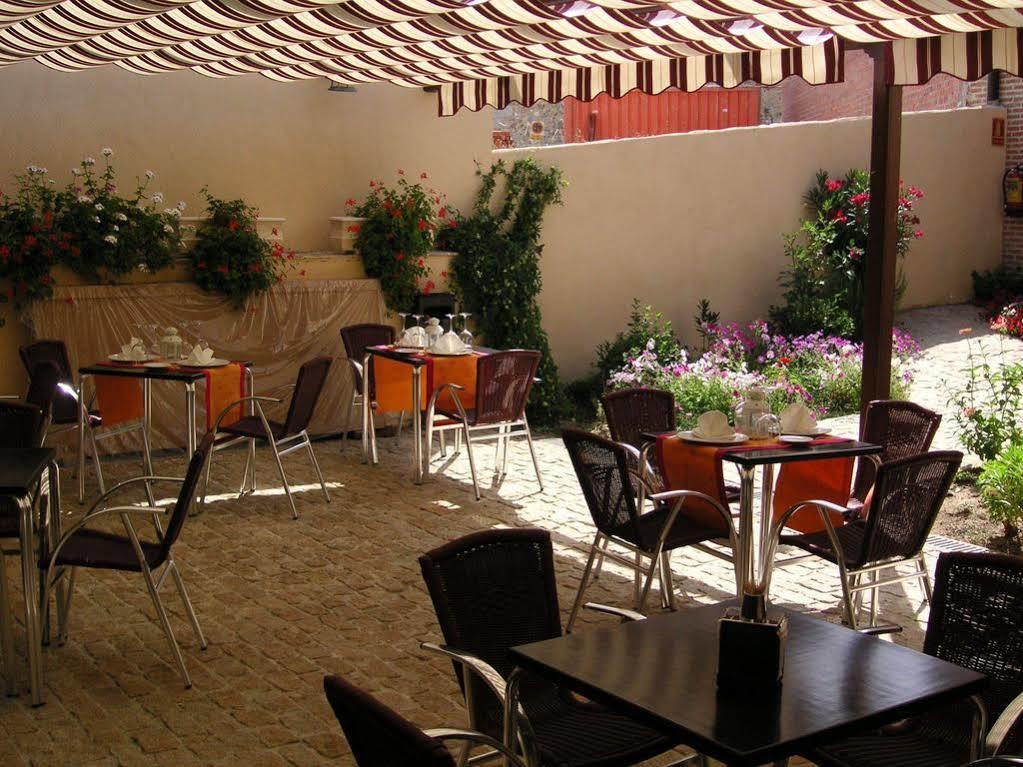 Hosteria Del Mudejar Avila Velayos Buitenkant foto